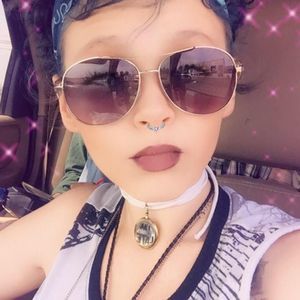 Meet your Posher, Lucy